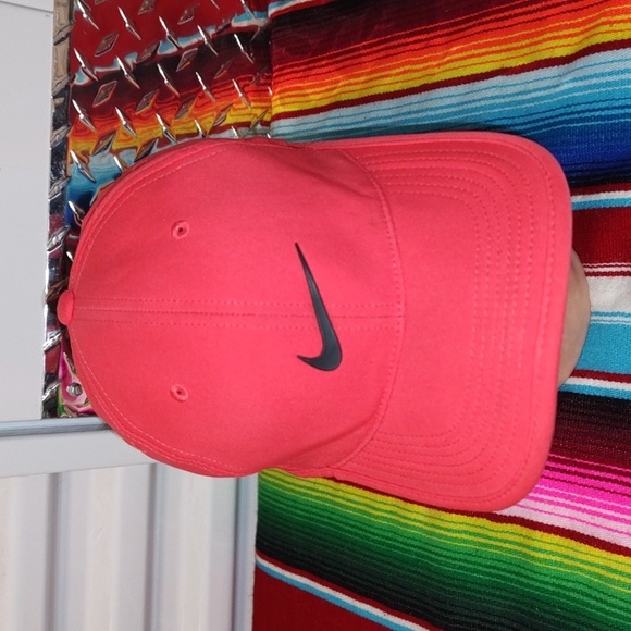 Nike RZN VAPOR Flexfit Strap-on Coral Black Cap Hat Running OSFM - Picture 1 of 12